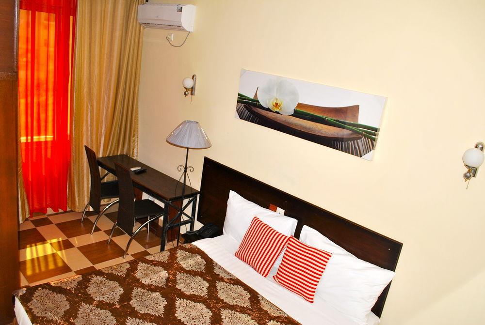 Yaahot Hotel Yaoundé Eksteriør billede