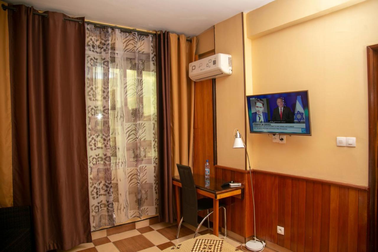 Yaahot Hotel Yaoundé Eksteriør billede