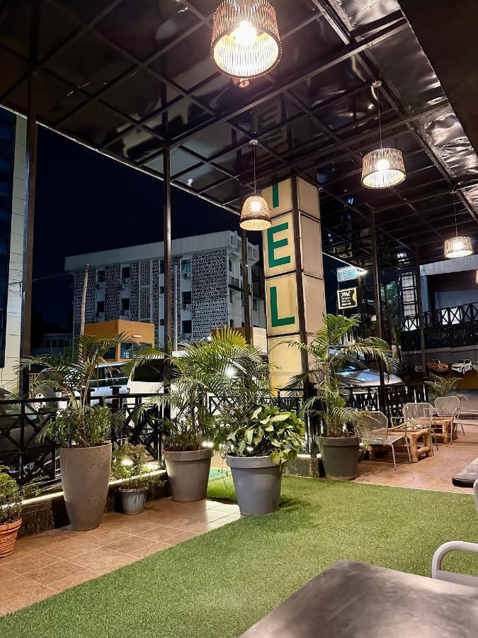 Yaahot Hotel Yaoundé Eksteriør billede