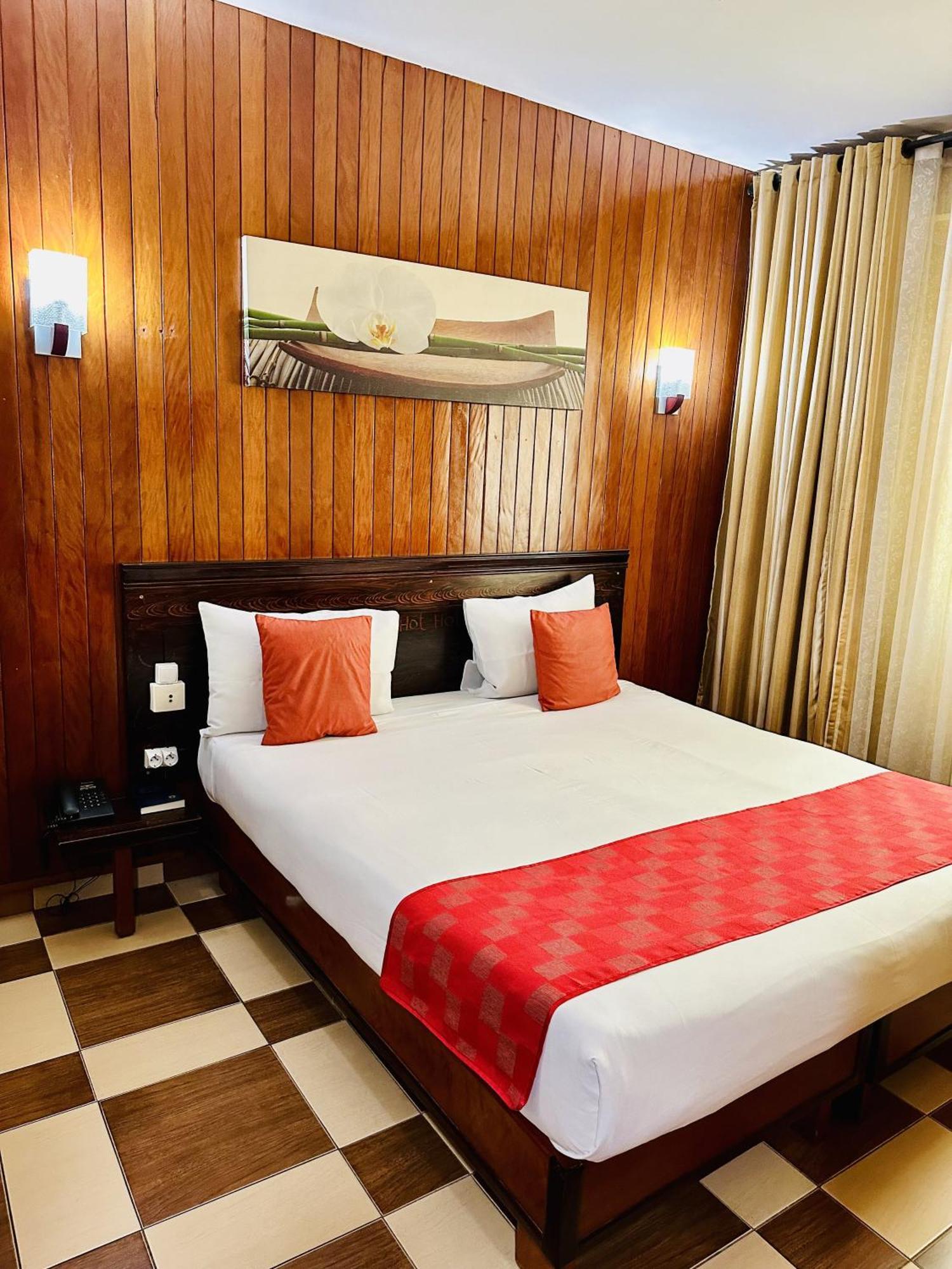 Yaahot Hotel Yaoundé Eksteriør billede