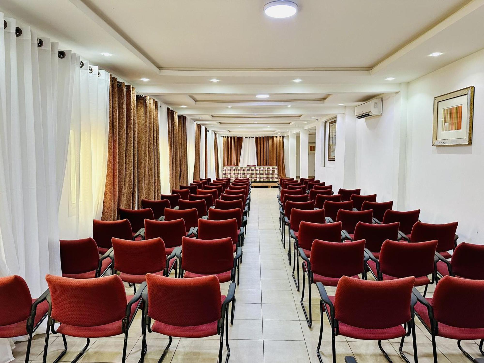Yaahot Hotel Yaoundé Eksteriør billede