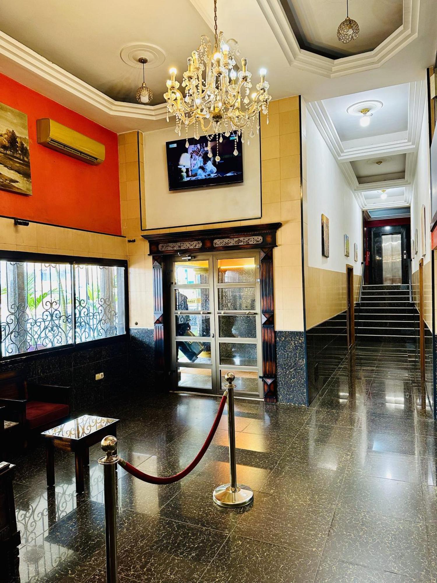 Yaahot Hotel Yaoundé Eksteriør billede