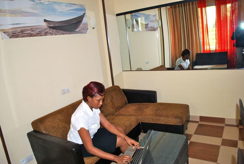 Yaahot Hotel Yaoundé Eksteriør billede