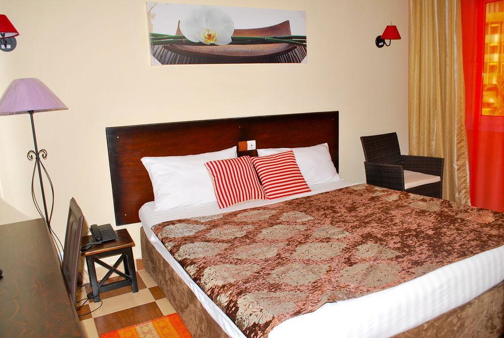 Yaahot Hotel Yaoundé Eksteriør billede