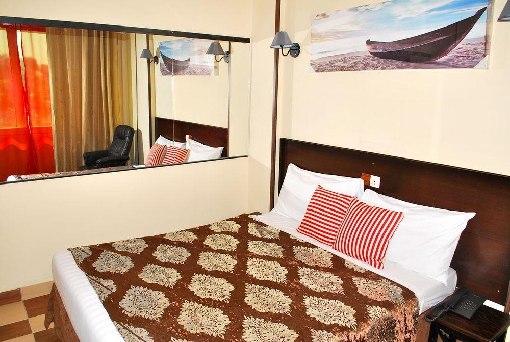Yaahot Hotel Yaoundé Eksteriør billede