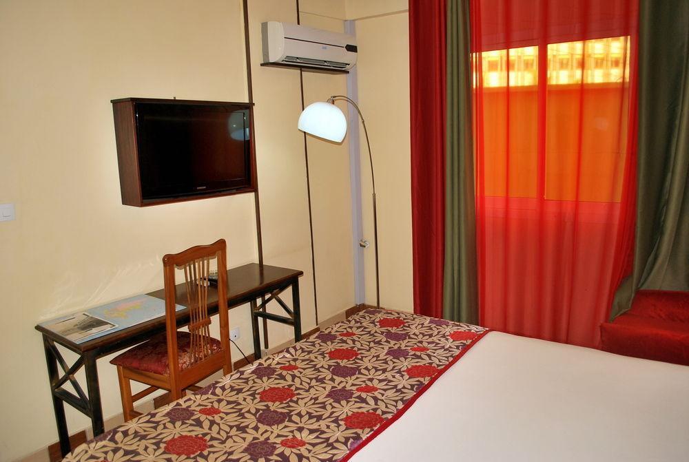 Yaahot Hotel Yaoundé Eksteriør billede