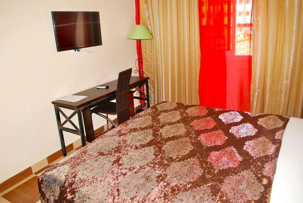 Yaahot Hotel Yaoundé Eksteriør billede
