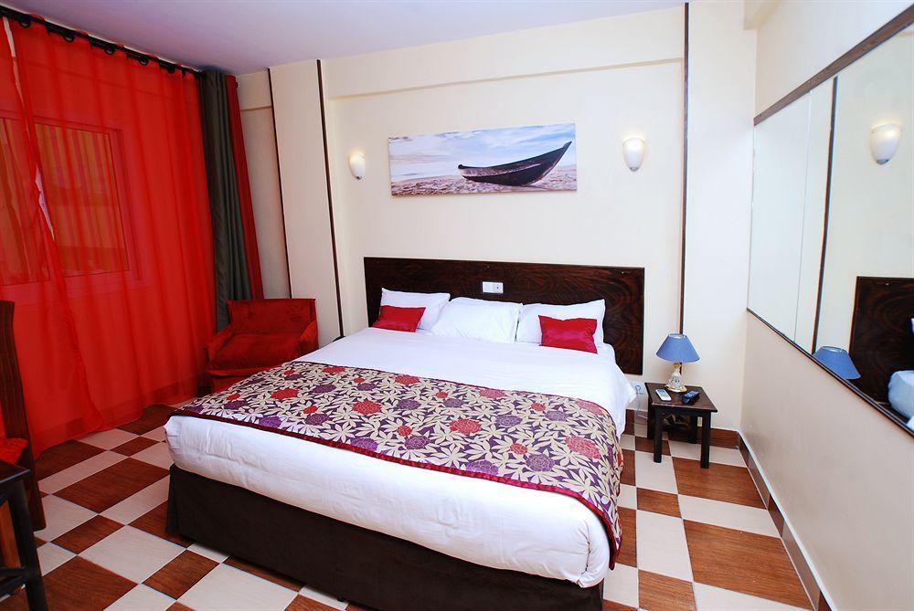 Yaahot Hotel Yaoundé Eksteriør billede