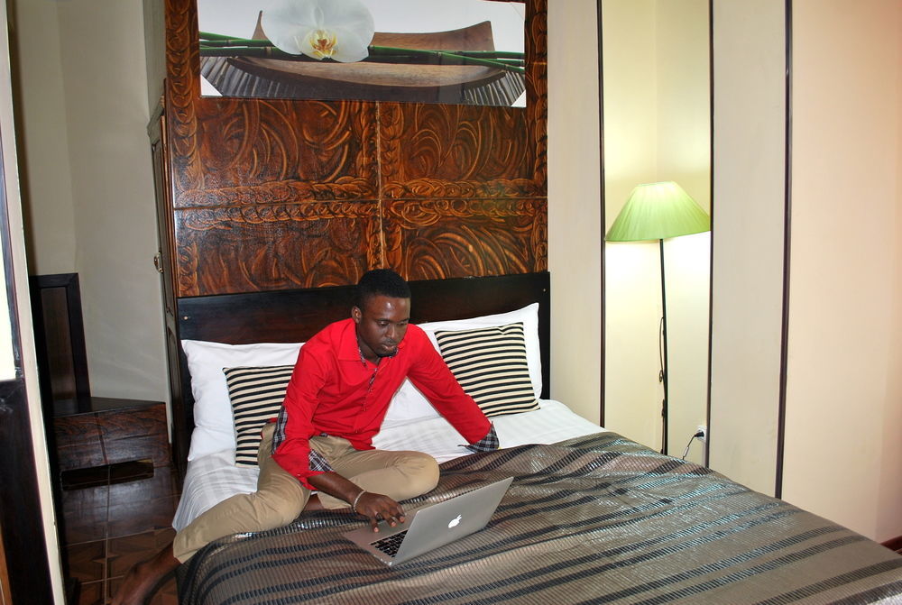 Yaahot Hotel Yaoundé Eksteriør billede