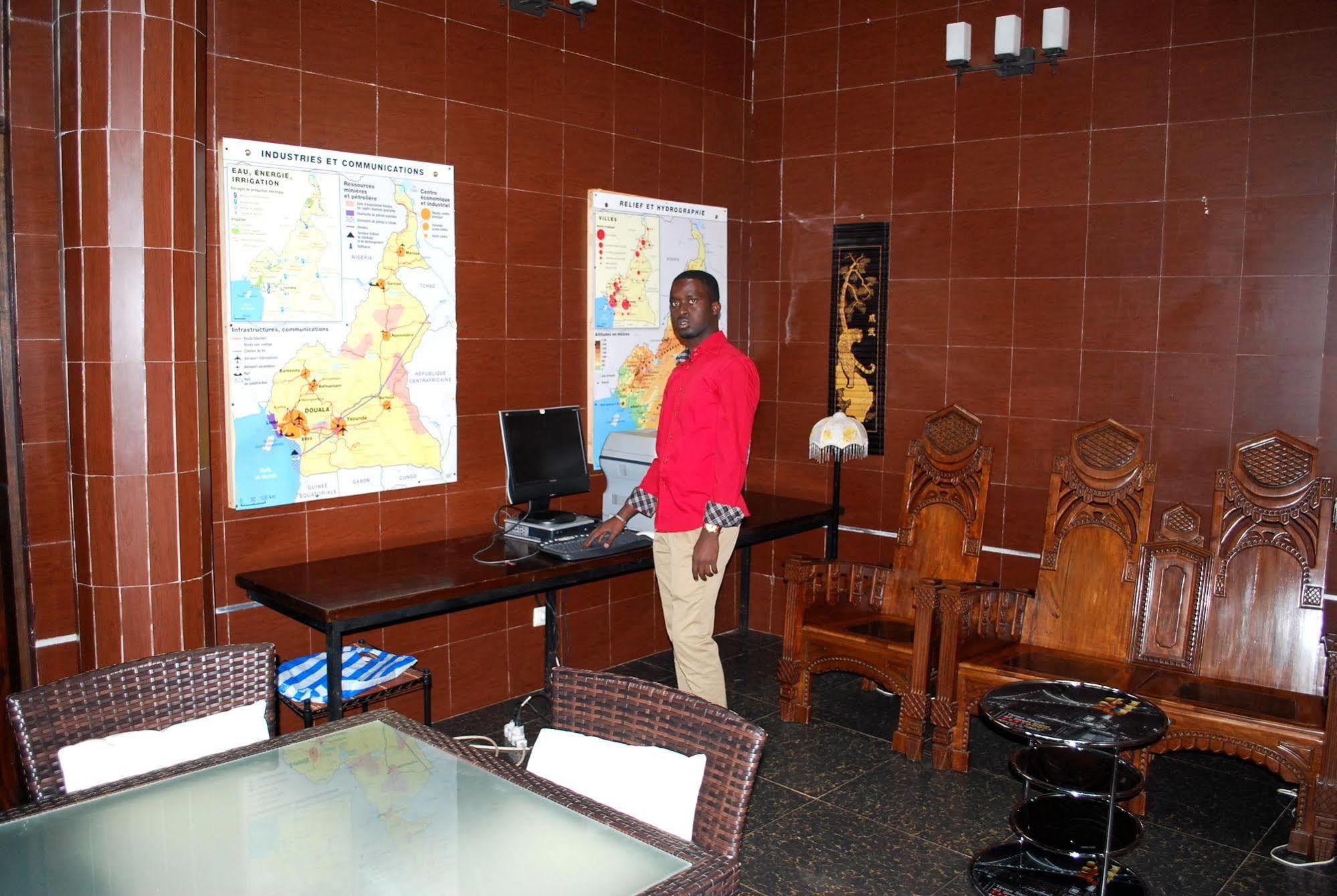 Yaahot Hotel Yaoundé Eksteriør billede