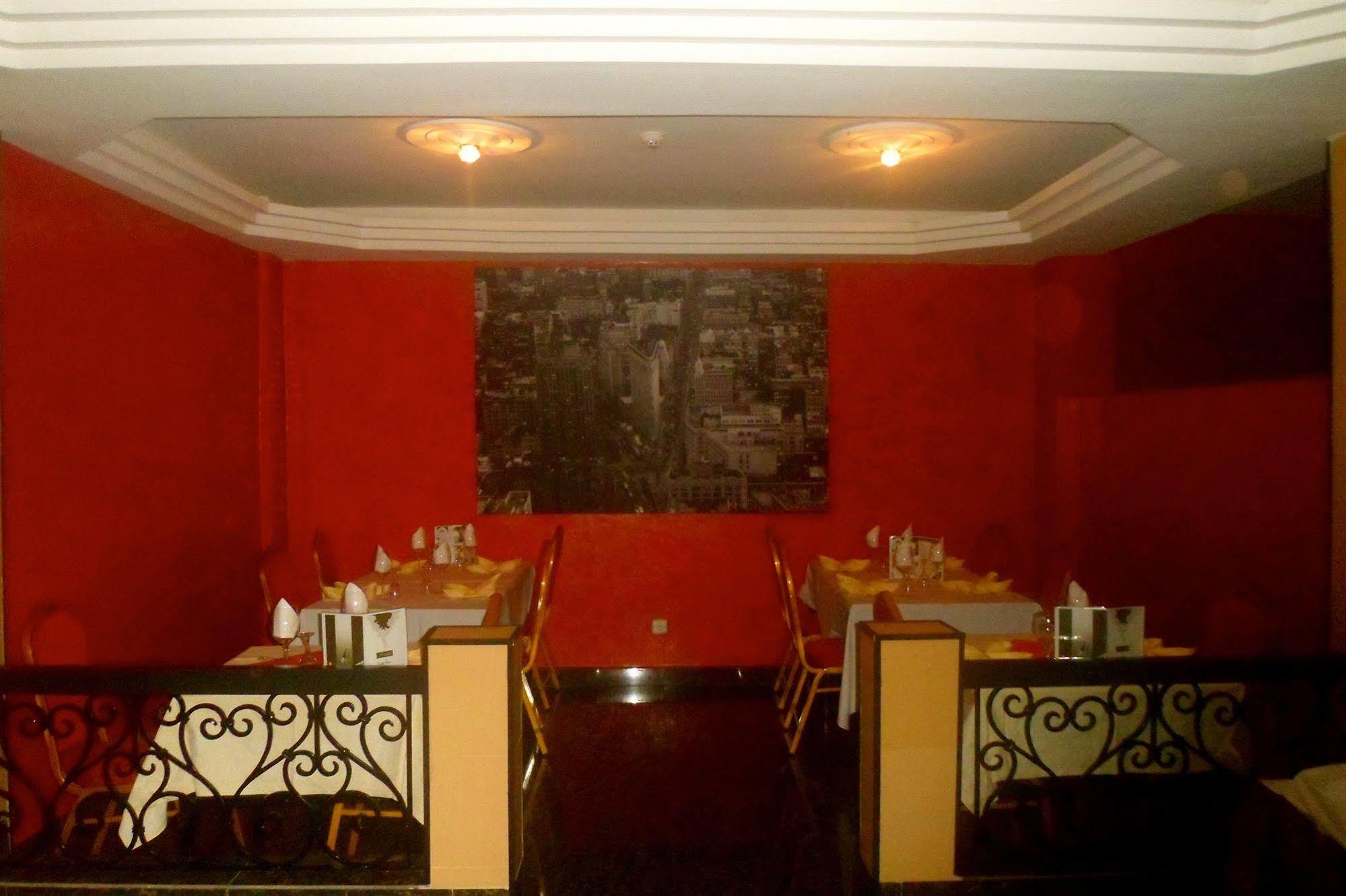 Yaahot Hotel Yaoundé Eksteriør billede
